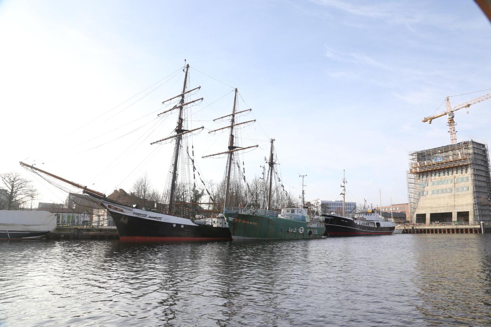 Schiffshotel "Schlafen Im Hafen" Hamburgo Exterior foto